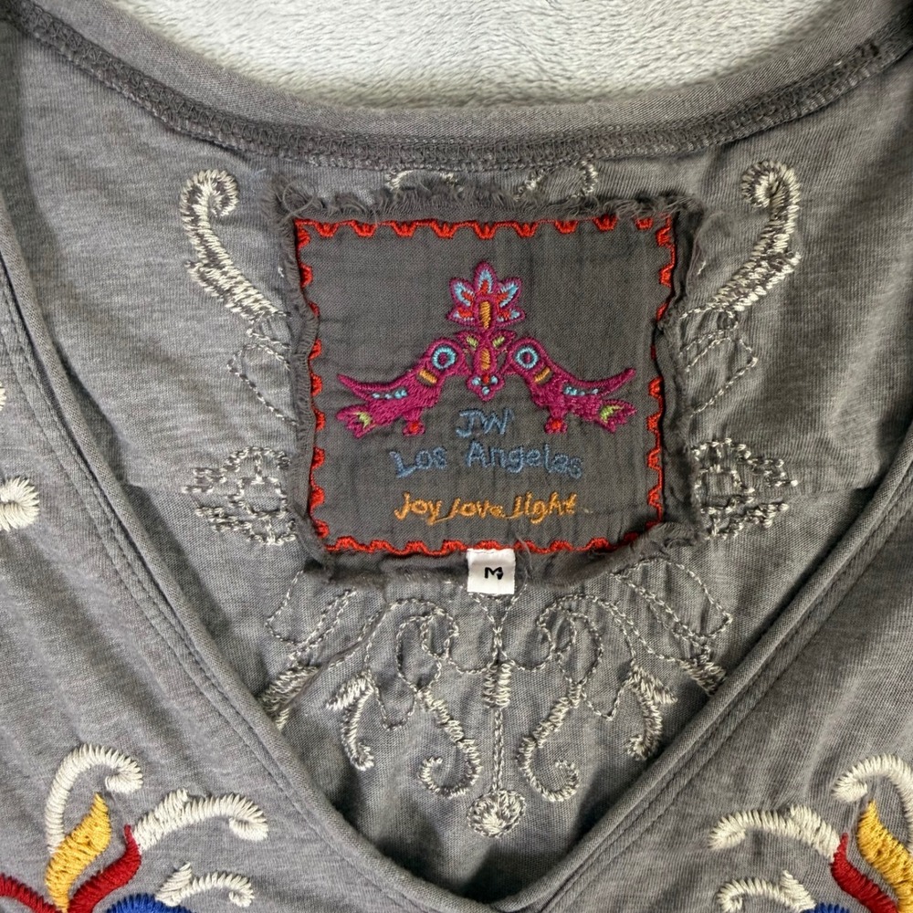 JW Los Angeles Tunic Top Women Medium Gray Embroidered V-Neck 3/4 Sleeve Boho - Picture 3 of 15